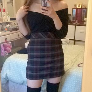 Burgundy and Black Plaid Pencil Skirt 🍒🖤